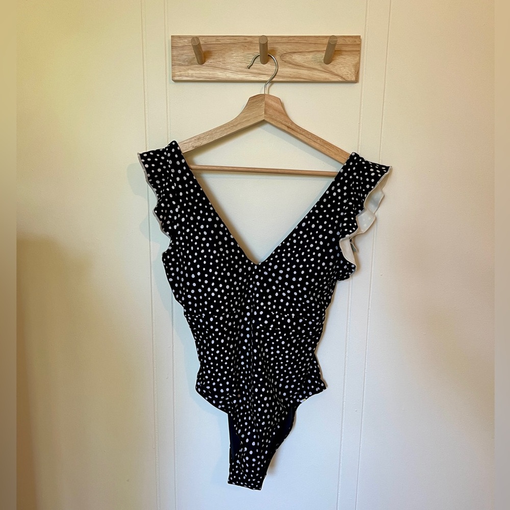 Summersalt “Ruffle Backflip” One Piece NWOT